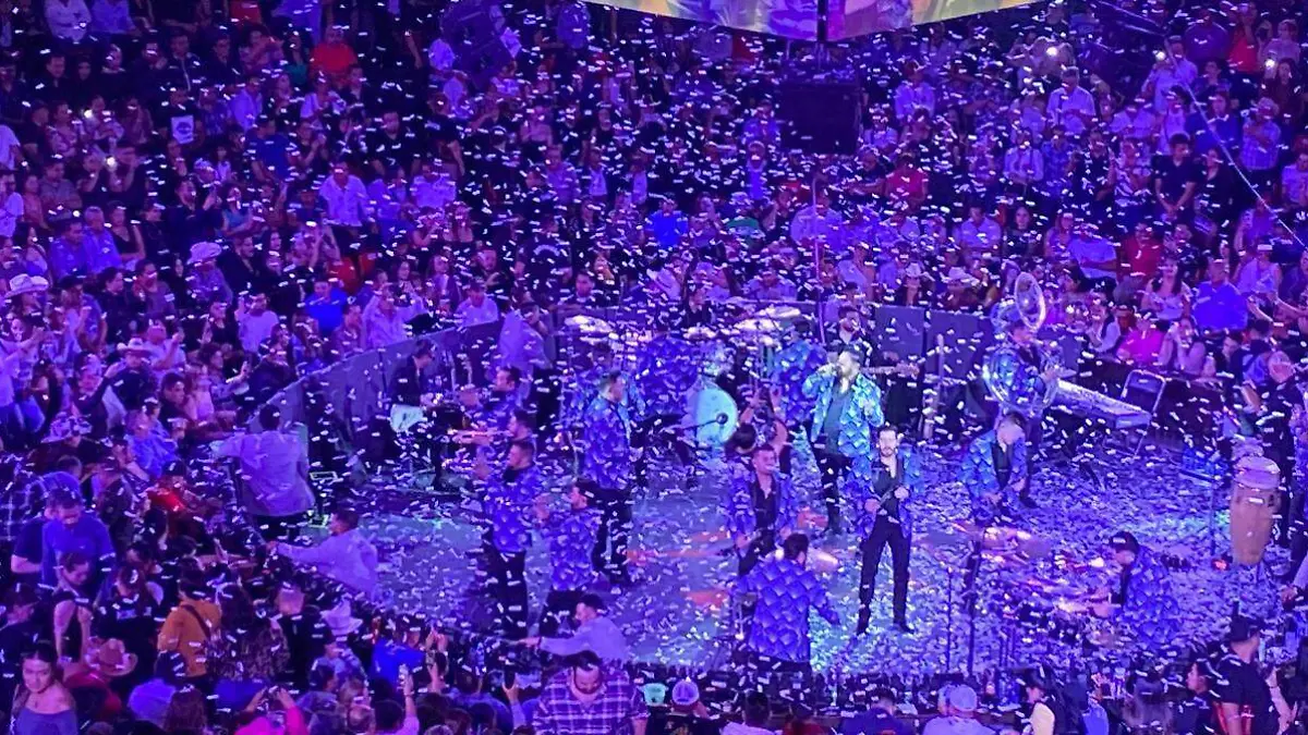 Banda MS en el palenque de la Feria de Puebla